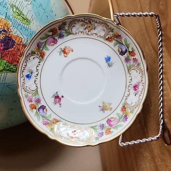 Vintage Empress Dresden Flower teacup and saucer by Schumann Bavaria - Picture 6 of 16